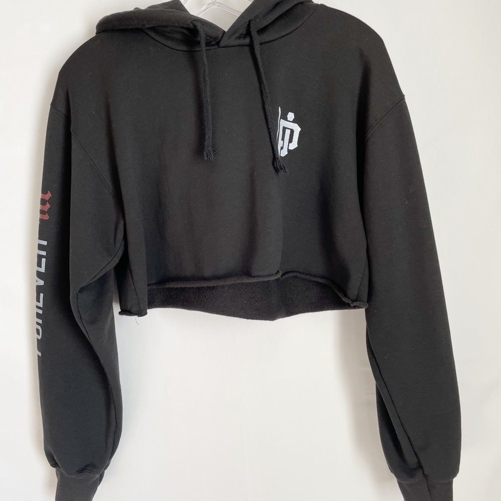 🟢Over the Limit Black super Cropped Hoodie size M